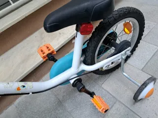 Bicicletta bimbo/bimba con rotelle BTW  in ottime