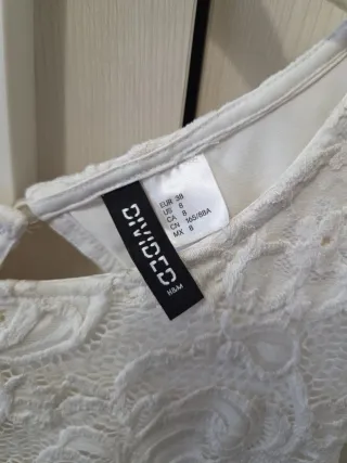 Vestido de encaje blanco Divided