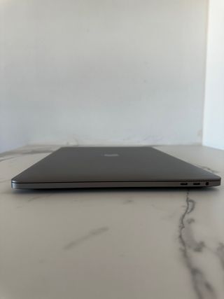 MacBook Pro 16” i7 16GB 512GB Impecable 209 ciclos