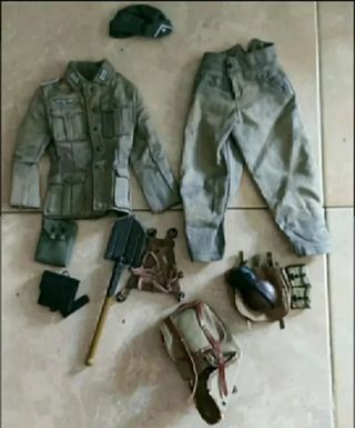Uniforme alemán escala 1:6