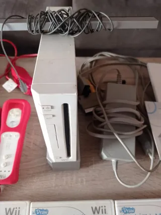 Pacchetto Nintendo Wii con 10 giochi e accessori