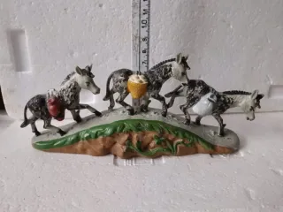 Diorama vintage presepe con animali