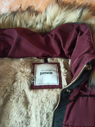 Chaquetón juvenil rojo con capucha