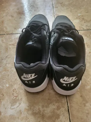 Zapatillas Nike Air Max Negras y Grises