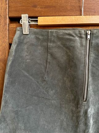 Falda Zara Ante Gris Tachuelas Talla M