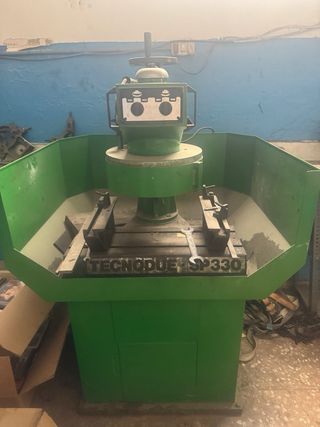 Rectificadora de culatas de coche