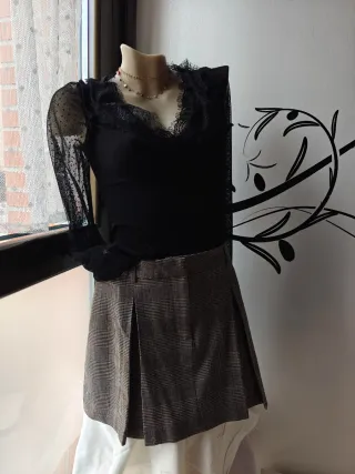 Falda corta cuadros beige y marrón