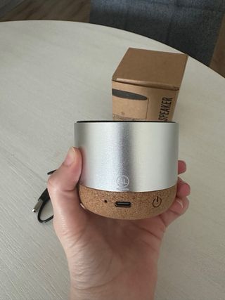 Altavoz Portátil Mini Plata