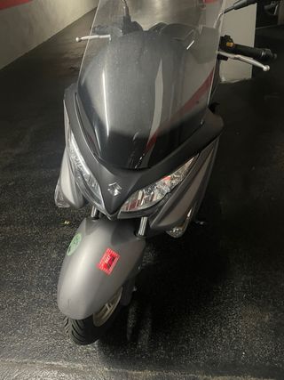 Suzuki Burgman 125cc - 16.700 km