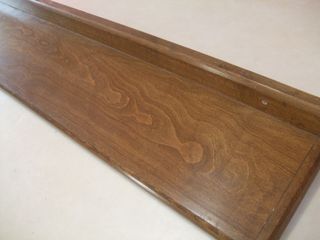 estantería de 1’42 metros de madera marrón