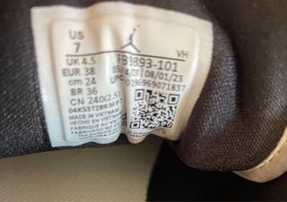 Zapatillas “Jordan Negras y Blancas”