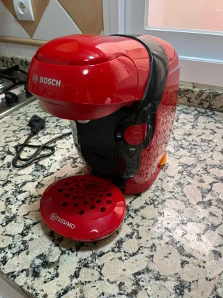 Cafetera Bosch Tassimo Roja