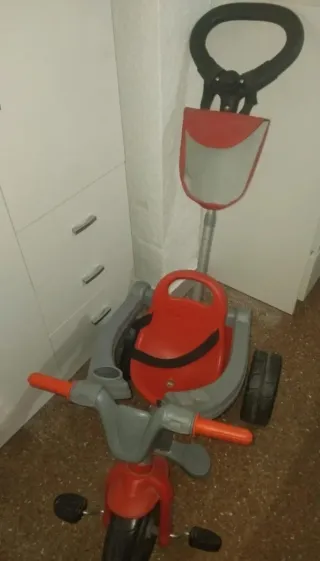 Triciclo bebé con manillar