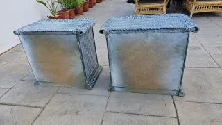 Tavolini in vimini e metallo