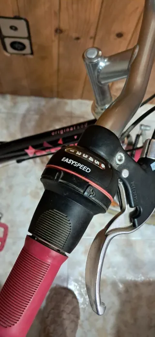 Bicicleta infantil BTWIN rosa y negra