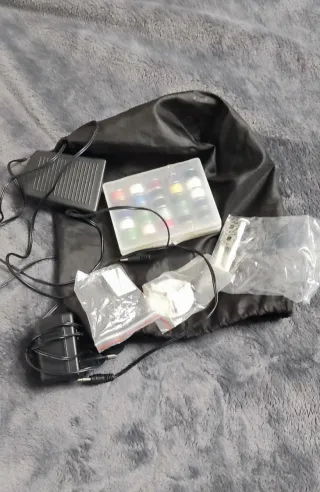 Máquina de coser eléctrica pequeña