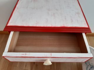 Mesitas de noche vintage rojas y blancas