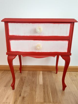 Mesitas de noche vintage rojas y blancas
