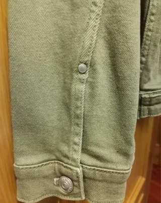 Cazadora vaquera Zara verde Talla L