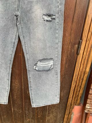 Pantalón ancho gris