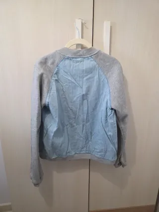 Chaqueta Pull&Bear azul y gris Talla M