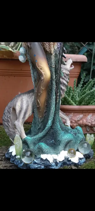 Strega Bianca Les Alpes H 47 cm