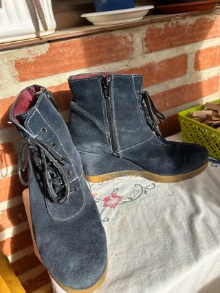 Botines de piel azul talla 36