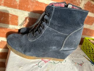 Botines de piel azul talla 36
