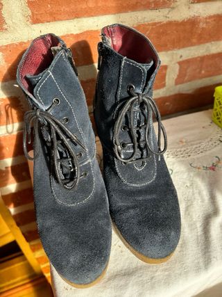 Botines de piel azul talla 36
