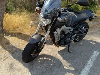 Yamaha MT-09 2014 12400 kms!!