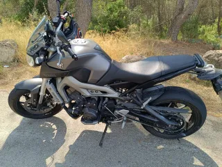 Yamaha MT-09 2014 12400 kms!!