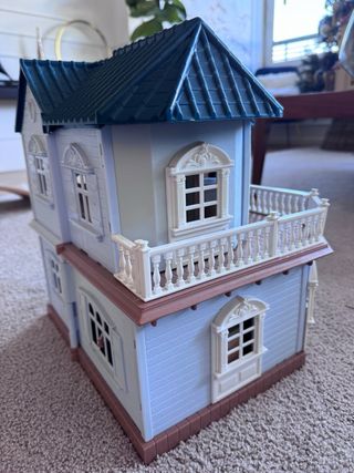 Casita de muñecas completa