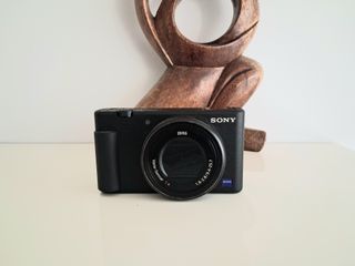 Cámara Sony ZV-1 negra