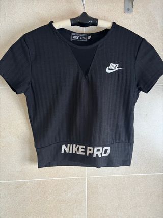 Nike Pro Camiseta corta de manga corta para mujer
