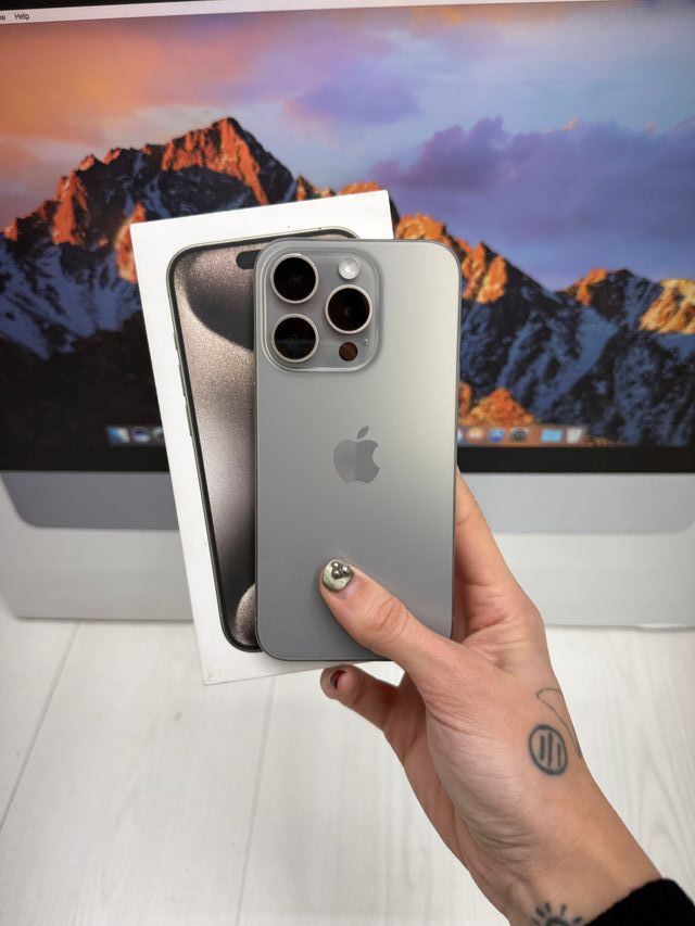 iPhone 15 pro 512gb COMO NUEVO