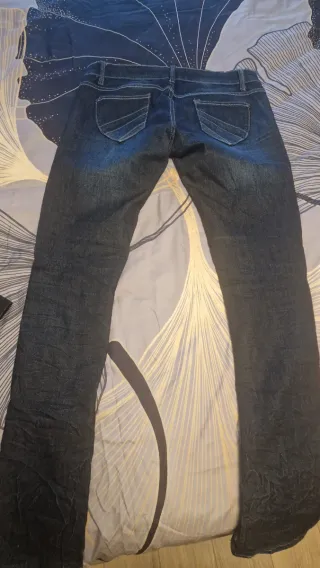 Tejanos desgastados azules