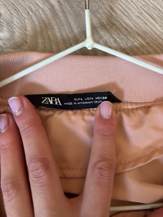 Chaqueta bomber Zara rosa