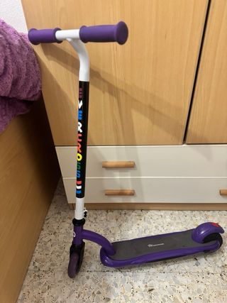 Patinete Eléctrico Morado con cargador