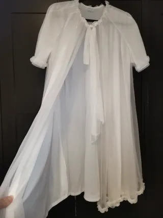 Bata de salto de cama blanca