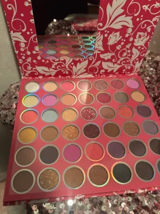 Paleta de sombras multicolor