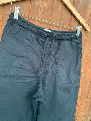 Pantalón cargo negro