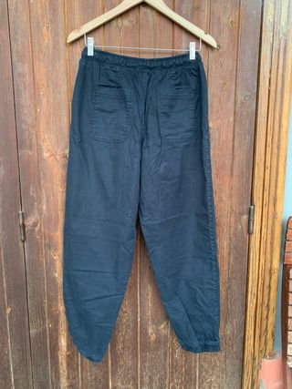 Pantalón cargo negro