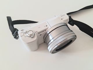 Cámara Sony A5100 Blanca