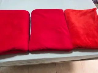 3 Mantas Polares Cama 90x190 , 1 Naranja y 2 fresa