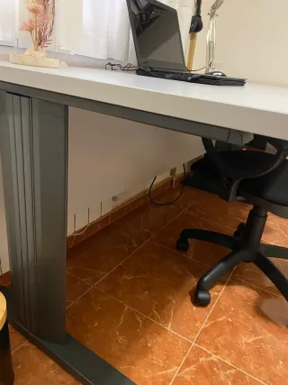 Escritorio espacioso