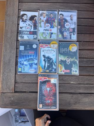 Pacchetto 7 Giochi PSP: FIFA, PES, Harry Potter, Spider
