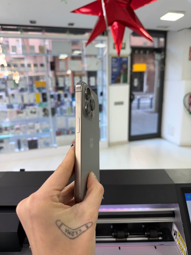 IPHONE 15 PRO 512GB como nuevo