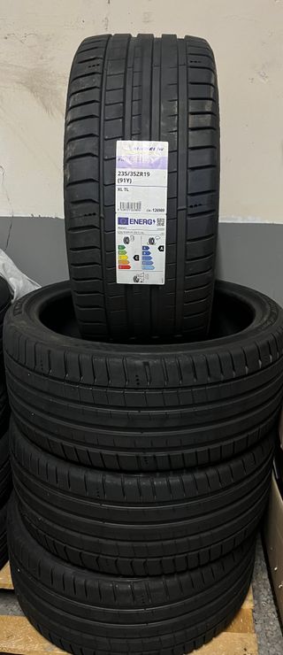 Michelin 235/35 R19 Pilot Sport 5