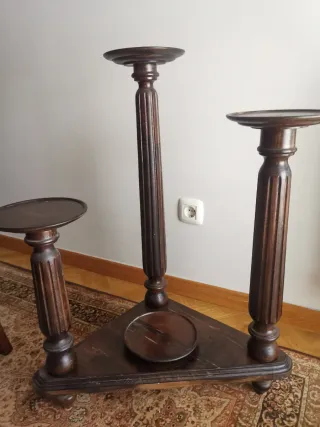 Expositor de madera para plantas