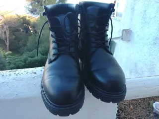 Borcegos Zara Talla 42 Negros Sin Uso